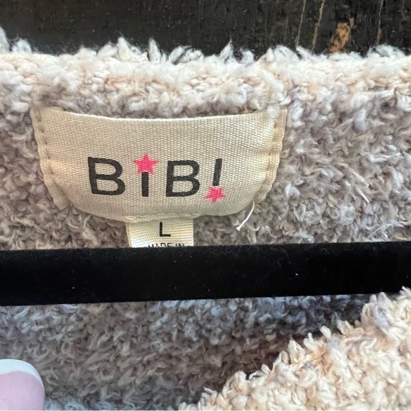 BiBi Aztec Sweater - Picture 3 of 5